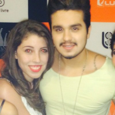 Você é a certeza que Deus me deu de que anjos existem, e não precisam de asas. (@luansantana) Since : 18/04/11