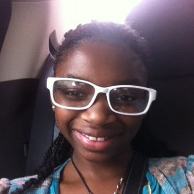 ha im lakkyra and i am great at dancing i also where glasses i love my flowers