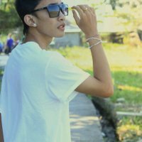 Dewade Aditya (@dowthey) 's Twitter Profile