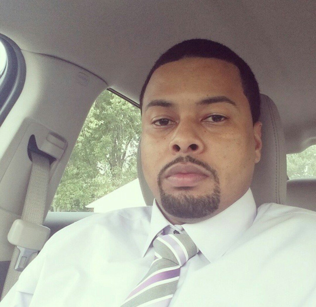 Rich_626's profile picture. in my own world