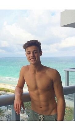 Cameron Dallas comics // jusra
   • IG : camerondcomics