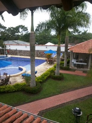 Alquiler de casas, fincas, hoteles campestres, planes turisticos para grupos. cel 3115510494