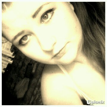 JodieRonaldson's profile picture. Singer?? Pfft maybe one day. What's interesting about me besides I like music, art and photography???????? - I'm working on it :)