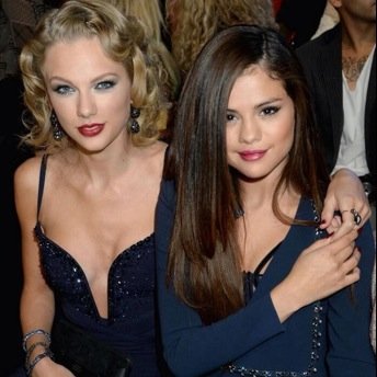 Are you all in LOVE with you fav popsingers?? Or famous people? Then you've picked the right account! Find all your lastest gossip about your fav popstars here!