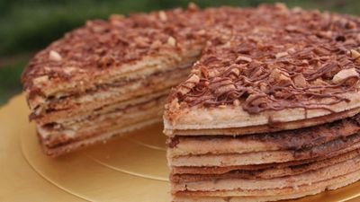 ‏كيكة الميدوفنيك (الشيشانيه) .. 

القصيم / بريدة 

 توصيل للمنزل  

instagram : rus_cake
kik : rus_cake