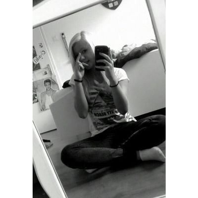 jij bent de persoon die ik mis♥, lysm bby xx nientje ♡♡