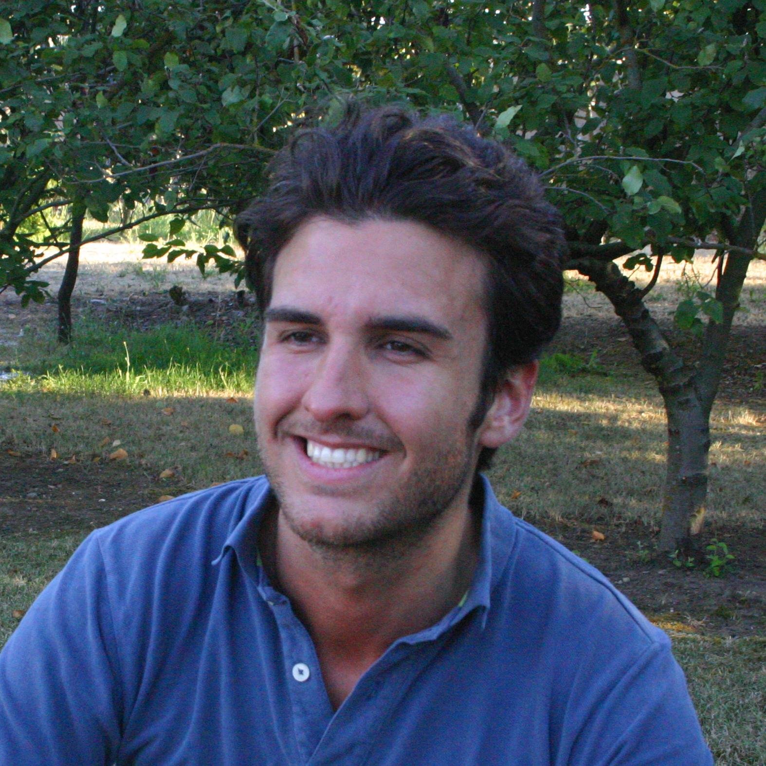 Building @distributedind
Curating the best web3 experiences on @BestinWeb3. 
Previously: Head of Product @imaginecurve.