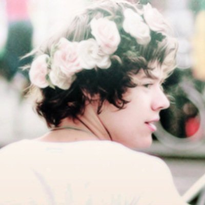 Harry Styles||Bisex||Single.||“E prima di te non pensavo fosse possibile sentire così tanto la mancanza di qualcuno.”