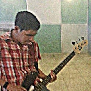 Guitarristaaa*Solos*en the Band Blue Night