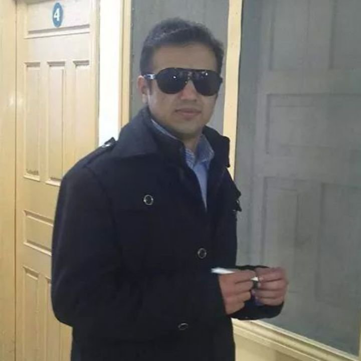 Hate Politics and cricket, Love reading nawals and watching movies, Proud of Pakistani And Muslim