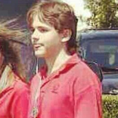 Hey Dear Friends this is a Official Fan account Of Family Jackson is amazing and very cute like His Special and amazing Father .Moonwalker Forever i love u