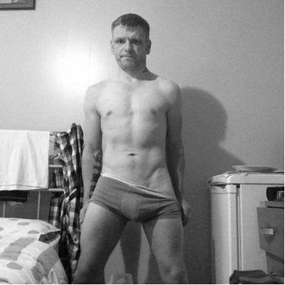 hey everyone singls 40 here.for fun & gud times ladies sooooo get stuck in tae me ladies