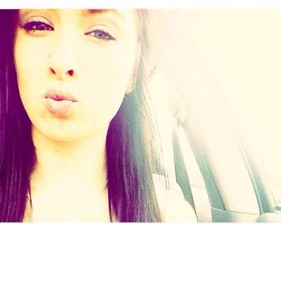 carinanicole6's profile picture. 