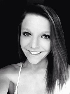 sorcarmela996's profile picture. El tiempo me hizo pensar....pensar en ti.... en como te decia ... que te amaba.... si ni siquiera eso era suficiente.