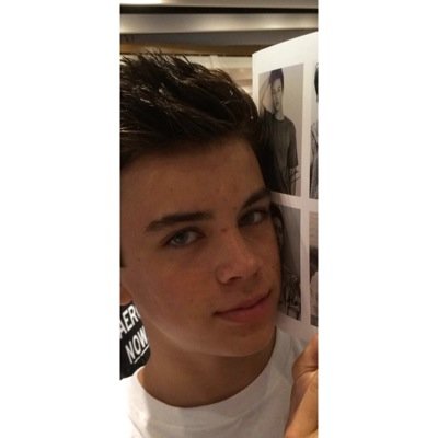 tuanatunaboylu's profile picture. Hayes