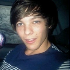 please follow @ZOU1SWEED and all your dreams will come true