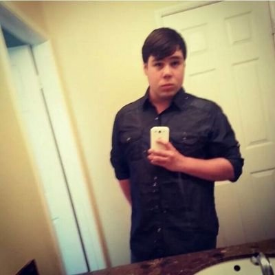 I love to play games, love almonds, want to go into the medical industry or work on games