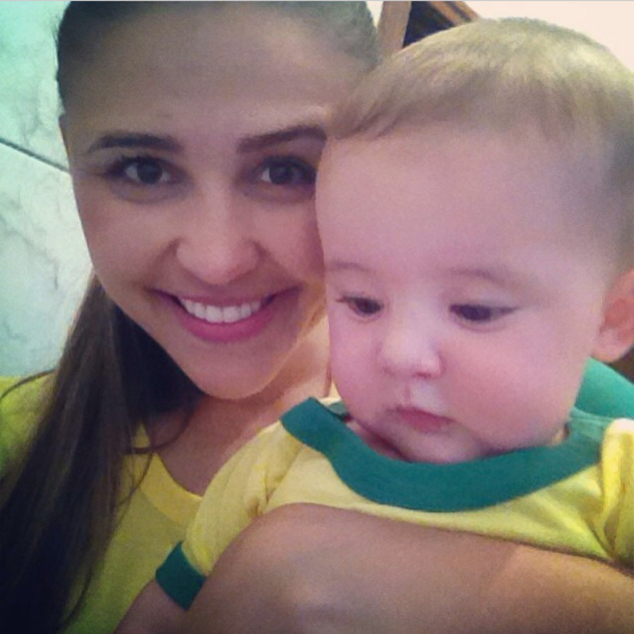 ``Flavinha beijo pra você, obrigada pelo carinho de sempre tá? tchau tchau ``