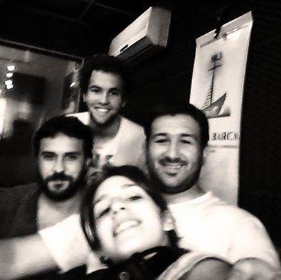 Nos gusta el folcklore.
 Domingos de 11.30 a 13hs. 
FM La Barca 88.3                                          Facebook: Con sabor a nuestra tierra