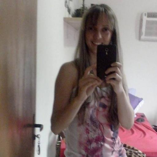 Quem se define se limita!Corra atrás daquilo que faça seu coração vibrar! se ame mais!esqueça tudo aquilo q te faça mal.Anota aí:CAI NA REAL