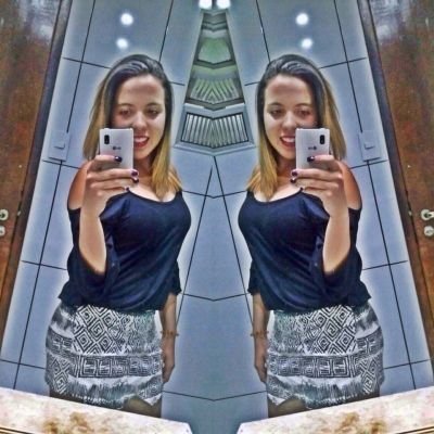 “O brilho das estrelas sempre nos mostra que existe um motivo capaz de completar o sorriso da lua”