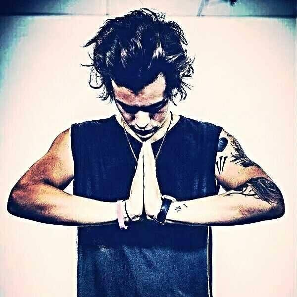 Demetria1237's profile picture. I awaken and untangle you from me Would it make you feel better Towatch me while I bleed All my windows, still are broken But I'm standing on my feet ♪♫