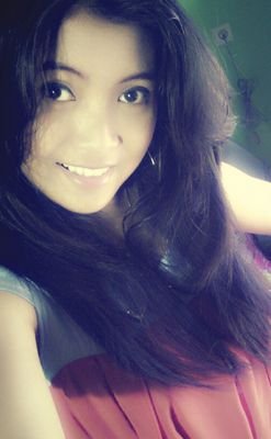 via_anggraini's profile picture. 