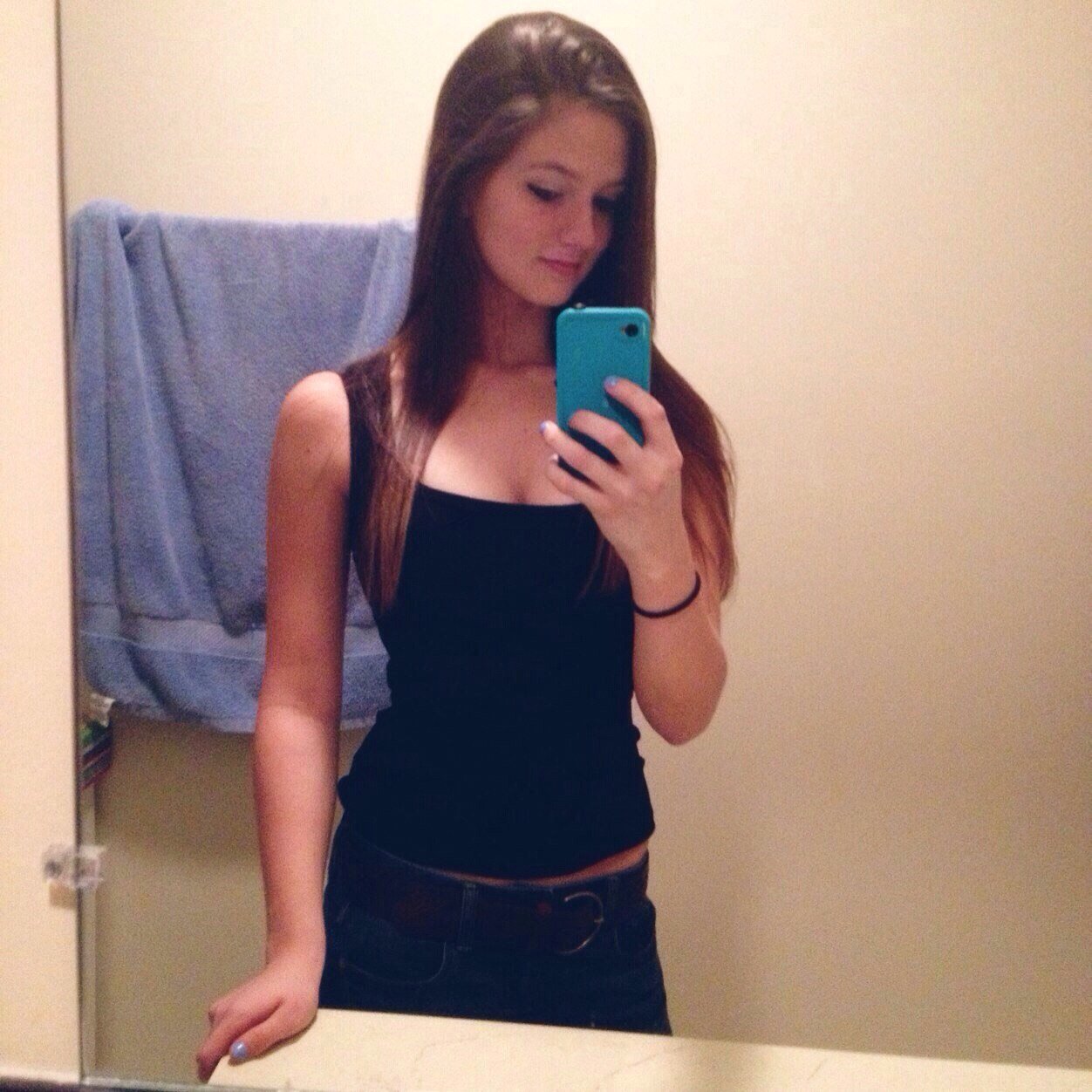 Dm for a nude. But you have to do something for me before u recieve one