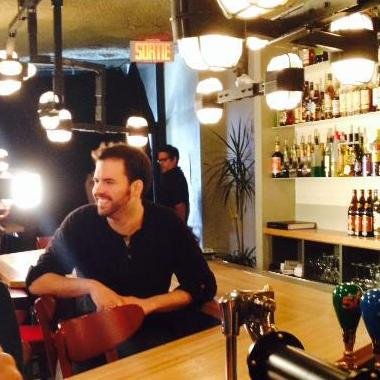 Chucktl's profile picture. Animateur de @lepbonheur, collaborateur avec @RobotSucre & @ParlonsBalado. Blagueur et niaiserieur.