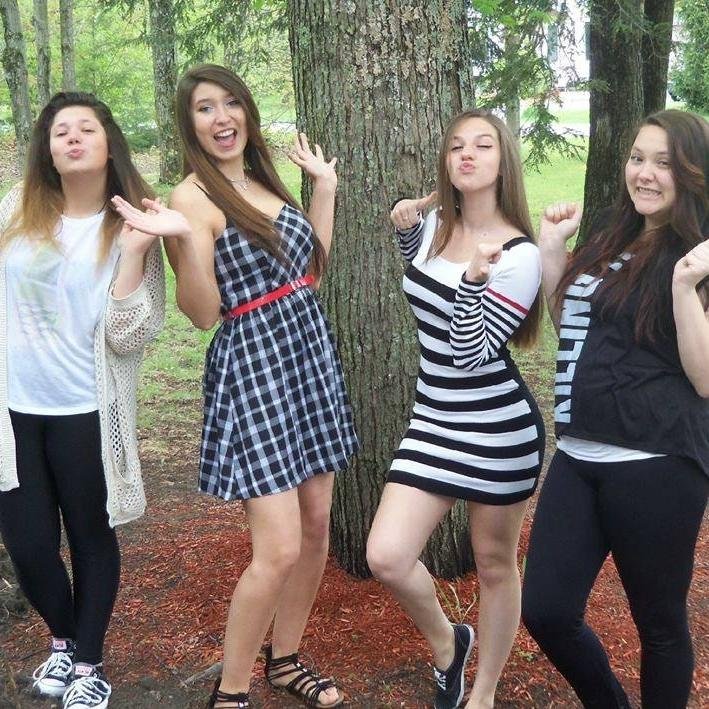 Hi i'm from Montreal,Quebec (most important.... CANADA) magcon boys are everything❤️, janioskians are my fave⭐️, family O2L1⃣-love you everybody RT and I follow