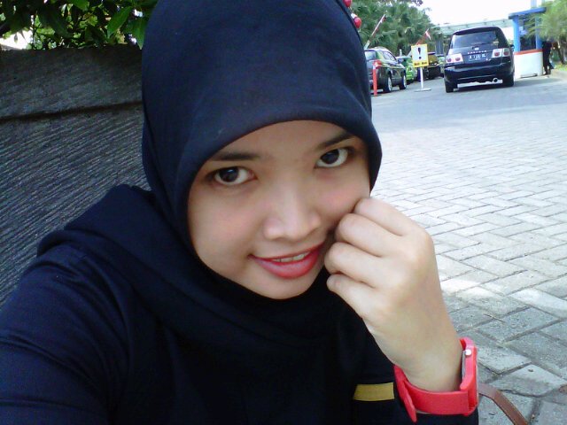 LanieThok's profile picture. Semangat untuk hidup yg lebih baek