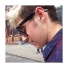 follow @adoringlukeyy and retweet her michael spams! thx baby