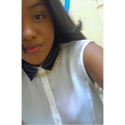 IG: Crisxcx ,Books lover, sixteen, blessed. Adventist of the 7th day✝
