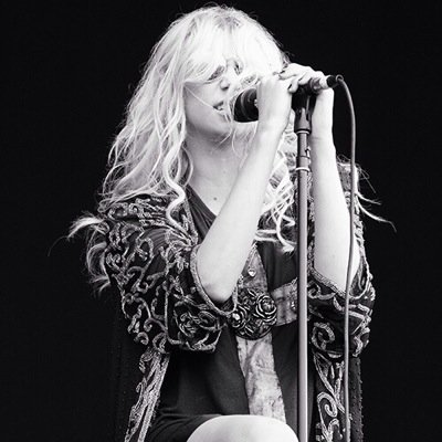 Taylor Momsen's Parody Twitter // The Pretty Reckless