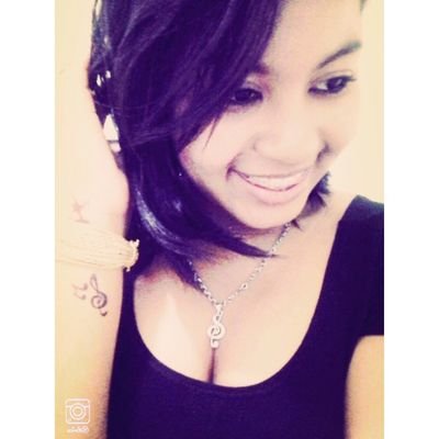 →ela é da night, praia é hap sabe viver ←