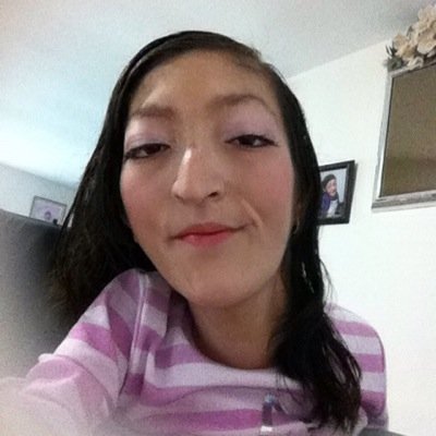 Follow me (: looking for friends guys & girl follow me i follow back|need new friends. Im always a loner ):