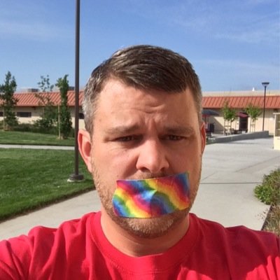 Psychology professor, gay dad, and world traveler.