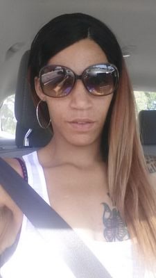 solovelyami25's profile picture. in a happy relationship with rebecca swain