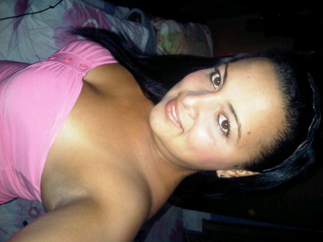 Estudiante de materiales industriales  . Me encanta pasar tiempo con mi familia , són  lo más grande y hermoso que tengo. venezolana 100%
