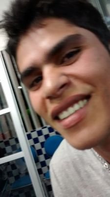 I'm an brazilian comedian who likes to make people laugh, of course. hahaha!!!