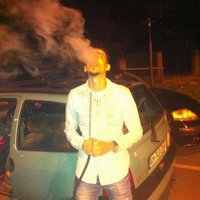 Quiero Mas Dinero (@adzoum) 's Twitter Profile