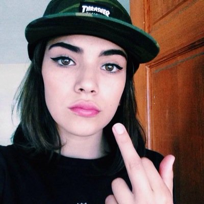 GoldenEyes_'s profile picture. Instant Crush