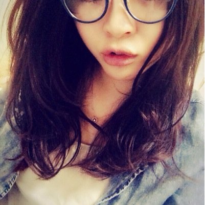 《女の子だって稼げる》ビジネス。始めたばかりの私で月収はお給料の倍以上。本業は百貨店BA。副業だろうと、整った環境と向上心があるから実績が出る。ビジネスに興味があるひと連絡ください。