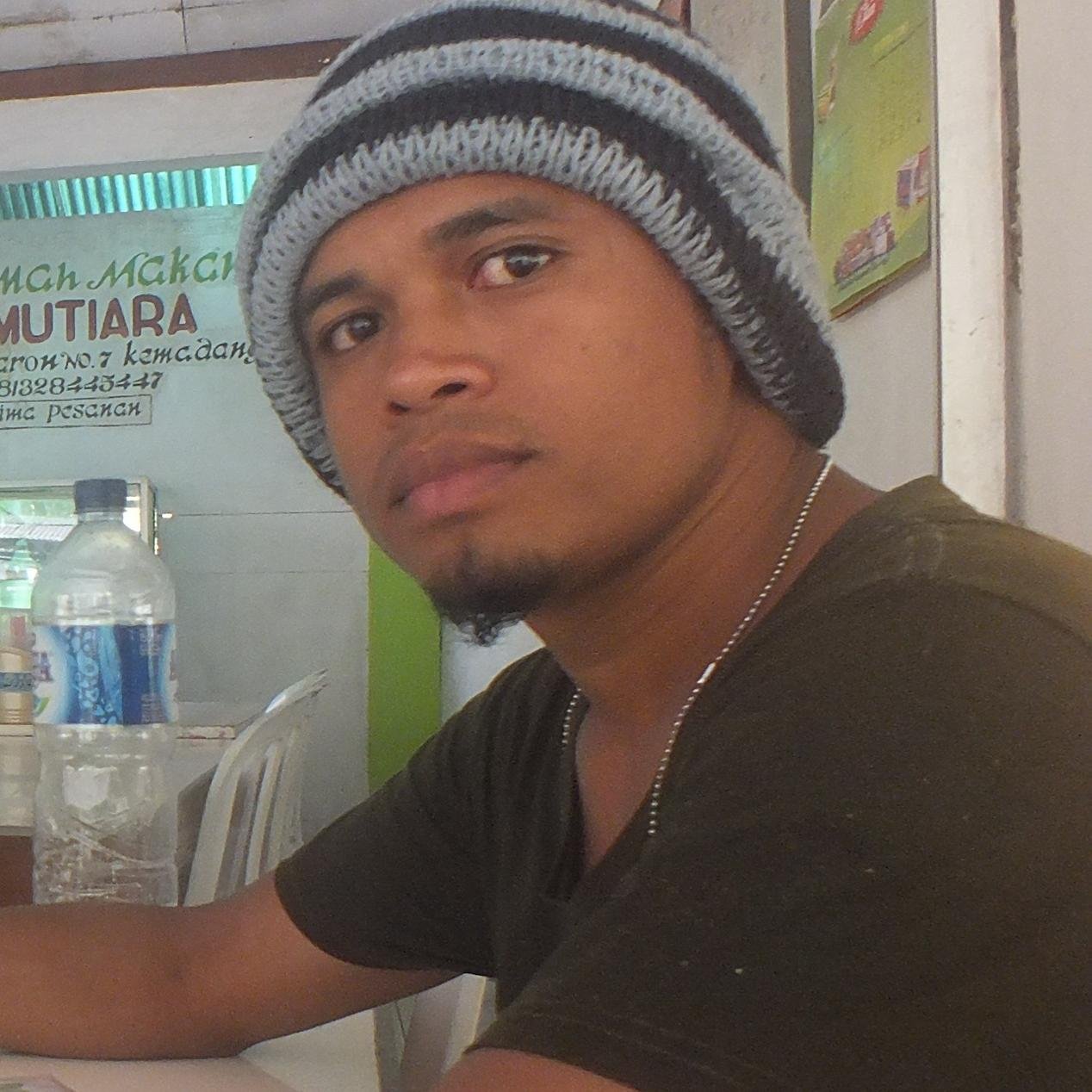 FaustyL's profile picture. 