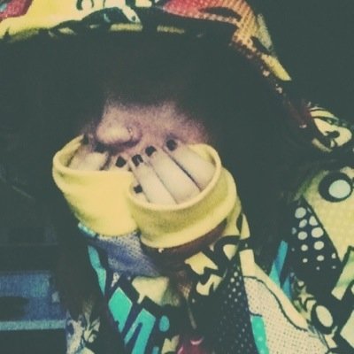 ThesimsMia's profile picture. 