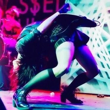 Powerful thighs and sexy panty shots of the lovely @lynzway bass princess of MSI