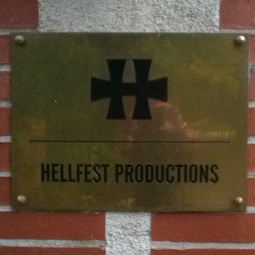 Fan de METAL donc du HellFest.
Habitant à proximité, des vidéos seront disponibles sur ma chaine https://t.co/yNLZM0qhGe.