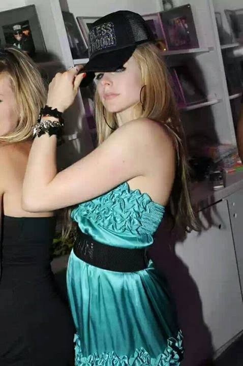 sonamchocopie's profile picture. Never let anyone dull your sparkle. :')