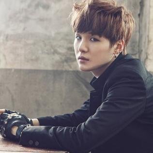 Creator women « #BadBoySuga » with admins « #LeeMayn, #Yume, #JiKook » we are a specialized page at group @bts_bighit. «Our hashtag: #BTSinFrance & #ArmyFrance»