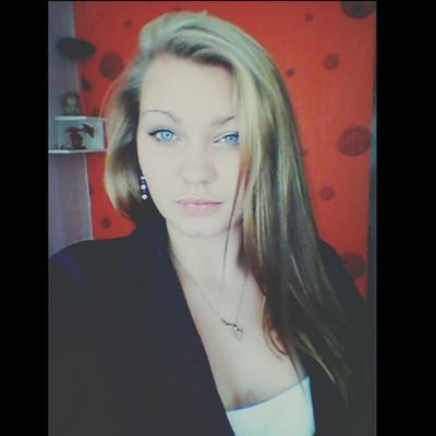 LiivaaaK's profile picture. 